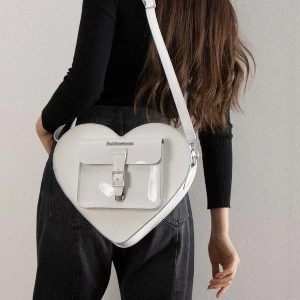 NWT Dr. Martens White Leather Heart Shaped Bag featuring the iconic heart - Picture 8 of 16